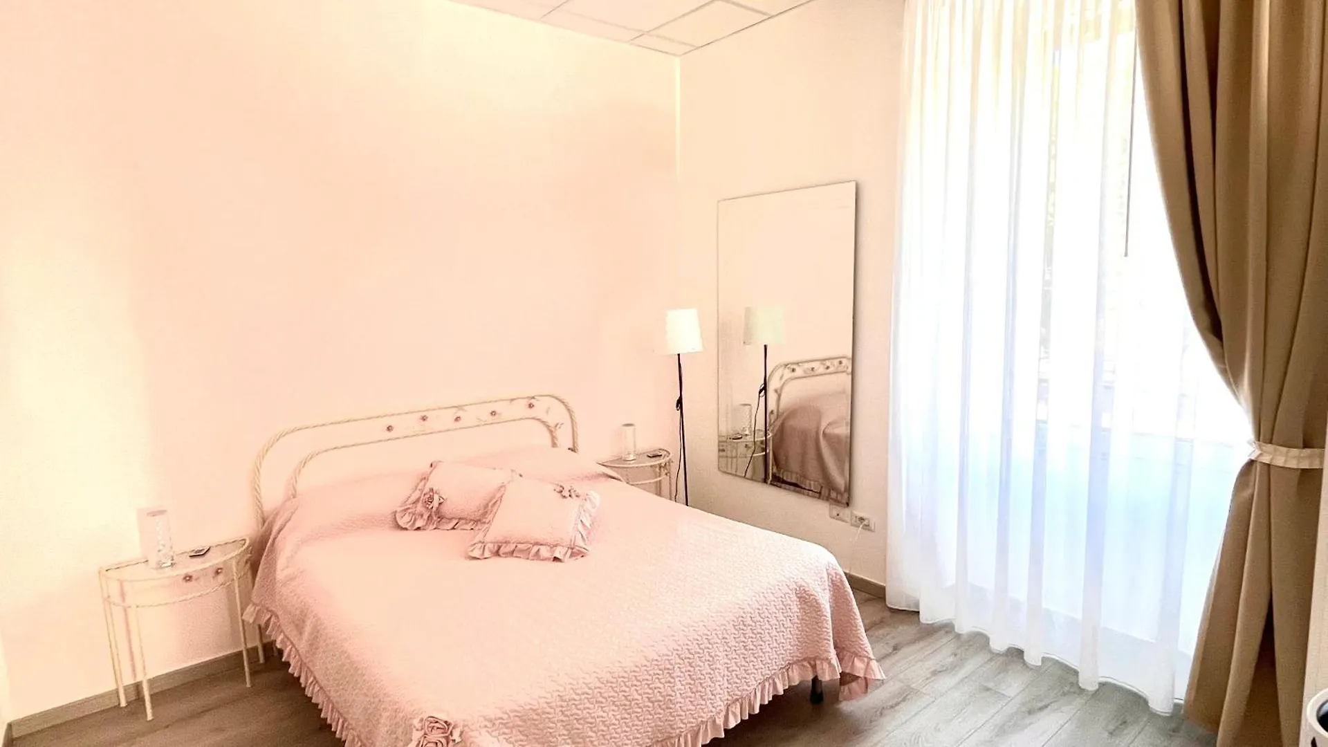 ナポリLa Casa Di Marilynアパートメント 0*, ナポリ